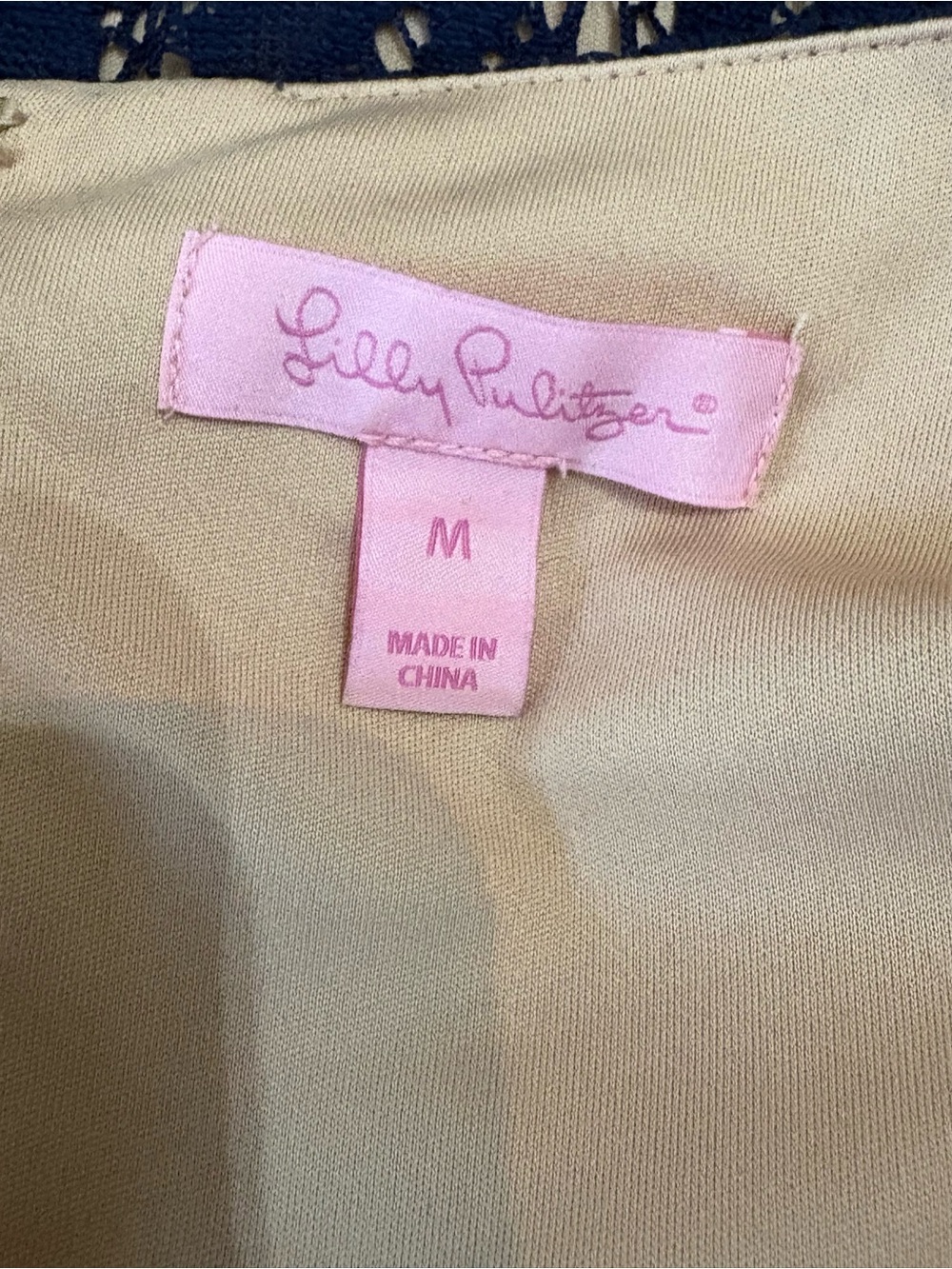 Lilly Pulitzer Romper Medium Tiki
Lace Wrap Navy Beach Resort Cruise - Picture 10 of 11